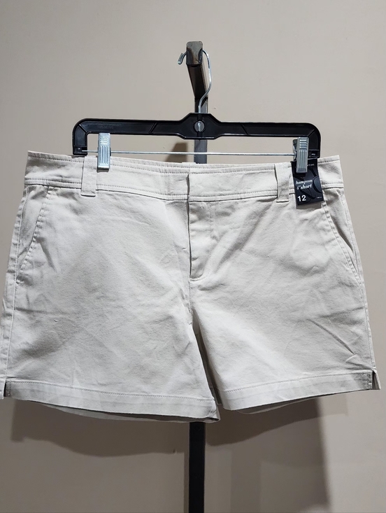 New York & Company Pants - NWT Ny&Company Essentials Hampton 4" Shorts Size 12